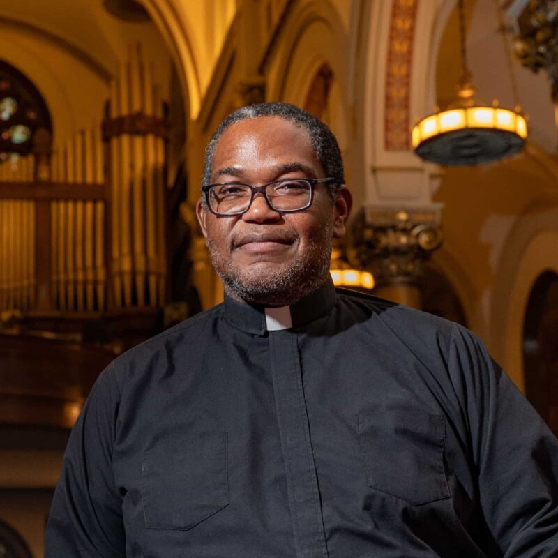 Rev. Ako Walker headshot